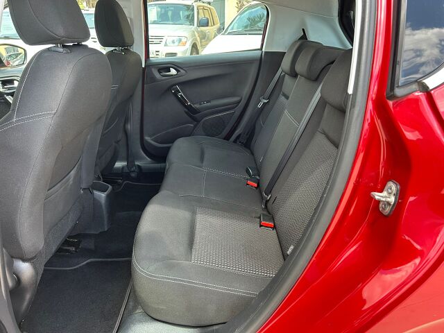 PEUGEOT 208 ALLURE 1.2 E-THP AUTO SPANISH LHD IN SPAIN 90000 MILES SUPERB 2018